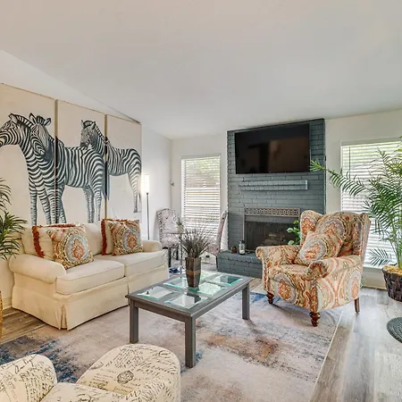 Pet-Friendly Spring Home With Private Pool And Hot Tub